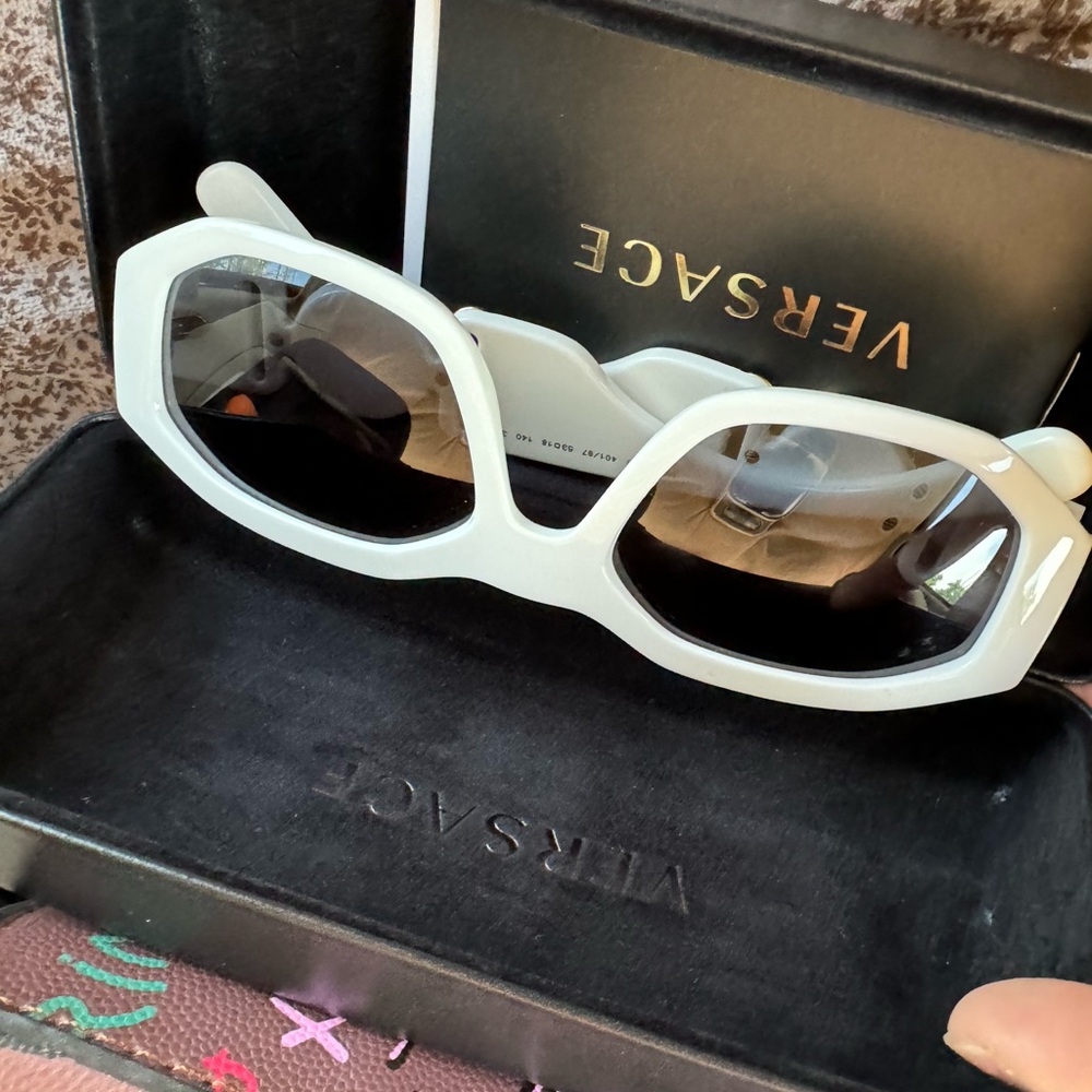 Versace Sunglasses Authentic - Picture 3 of 13